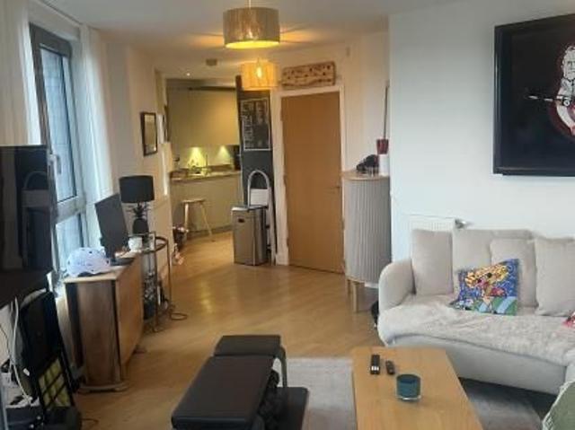 Modern Top Floor Flat — Monday to Friday