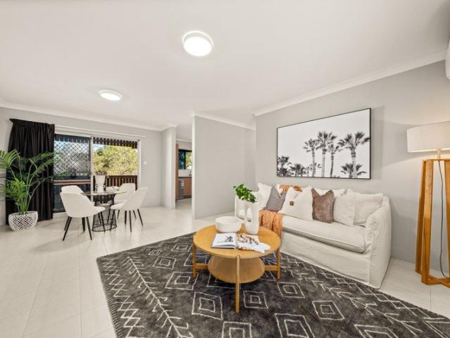 Modern Top Floor Living in Ultra Desirable Wooloowin