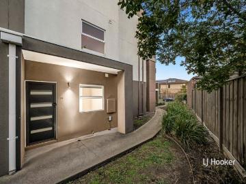 Modern Terrace Living in Prestigious Kingsford Estate! APPLICATIONS NOW OPEN