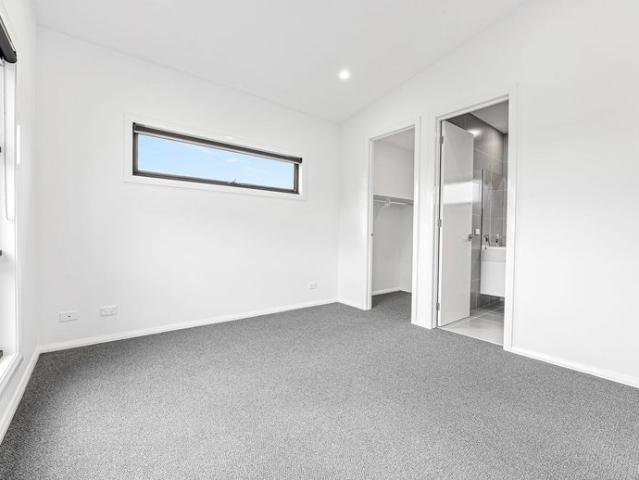 Modern Three Bedroom Townhouse