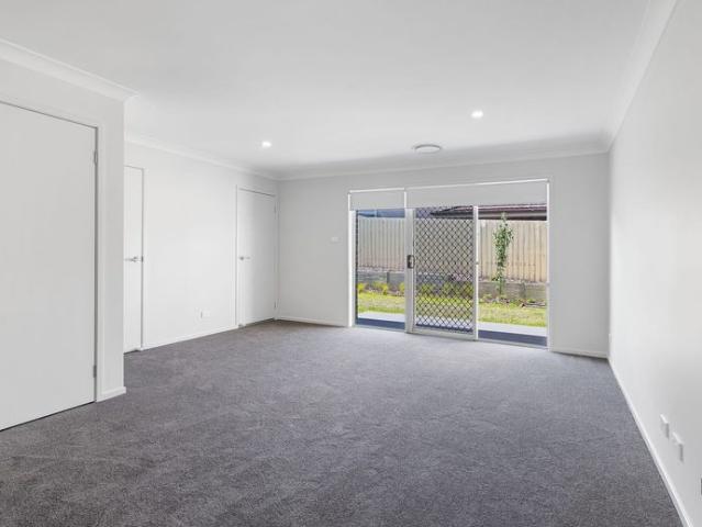 MODERN THREE BEDROOM TOWNHOUSE