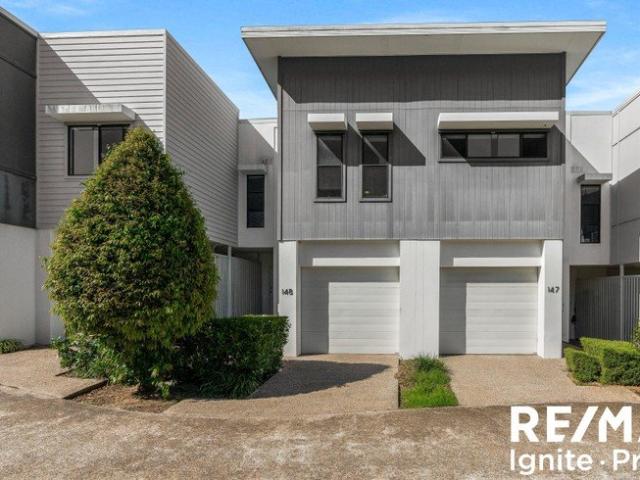 Modern Three Bedroom Townhouse