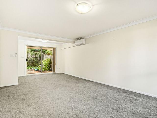 Modern Three Bedroom Townhouse with Spacious Backyard