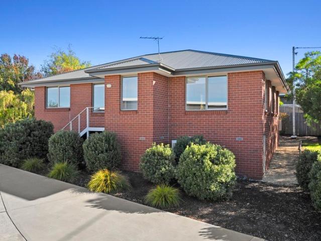 Modern Three Bedroom Two Bathroom Unit