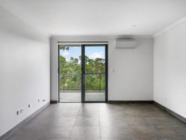 Modern Three Bedroom Unit in a Prime Lifestyle Location