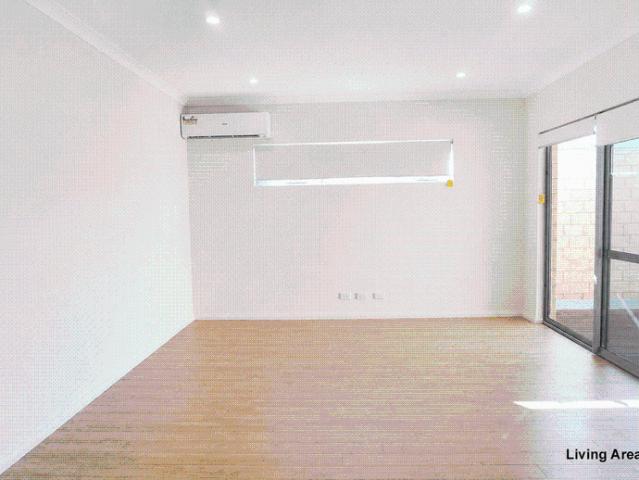 MODERN THREE BEDROOM UNIT IN A QUIET LOCATION