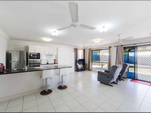 MODERN THREE BEDROOM WITH AIR CON AND SPA
