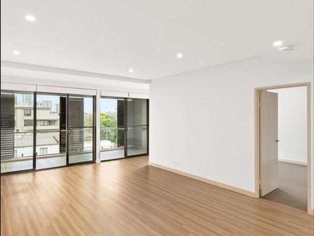 MODERN THREE BEDROOM APARTMENT IN BOUTIQUE 'KOURA' DEVELOPMENT