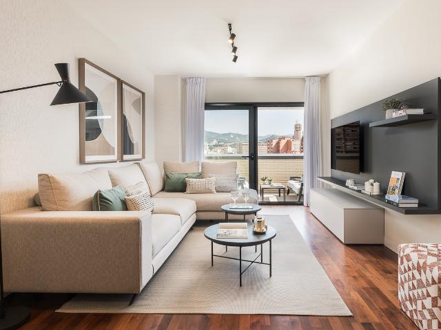 Modern three bedroom apartment with terrace in Malaga