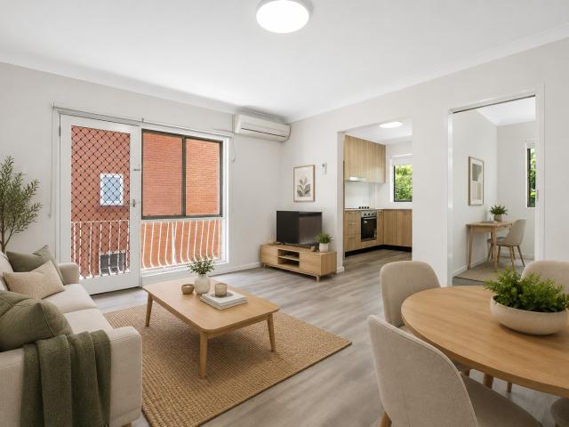 Modern Three Bedroom Apartment with Unbeatable Convenience