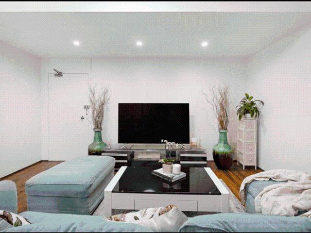 Modern Three Bedroom Apartment with Private Courtyard