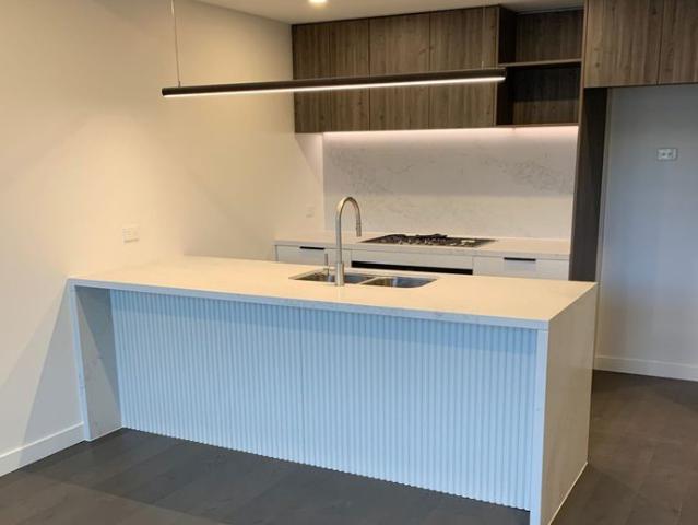 MODERN THREE BEDROOM APARTMENT WITH RESORT STYLE AMENITIES