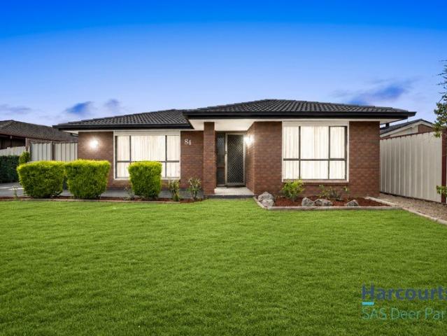 Modern Three Bedroom Detached Family Home in a Peaceful Albanvale Location