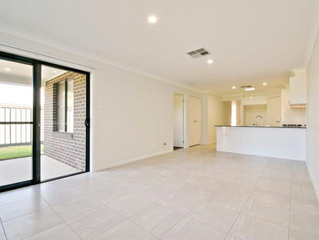 MODERN THREE BEDROOM DUPLEX