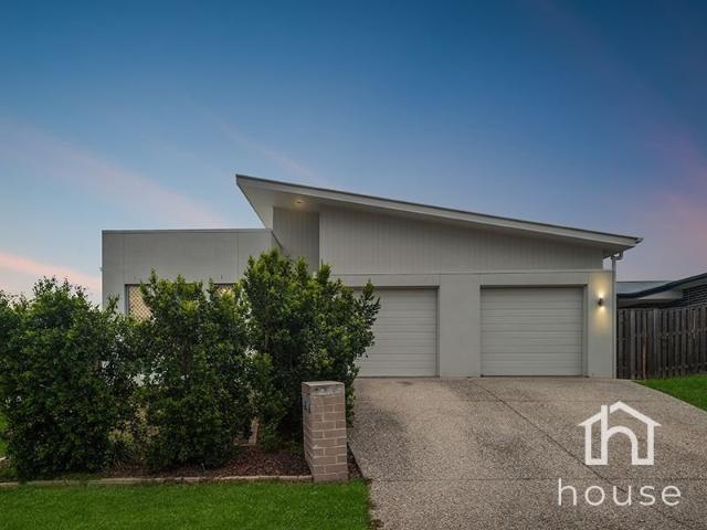 MODERN THREE BEDROOM DUPLEX