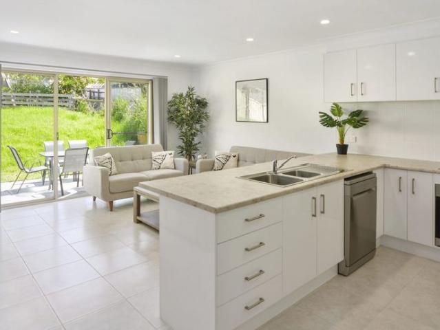 MODERN THREE BEDROOM FURNISHED VILLA