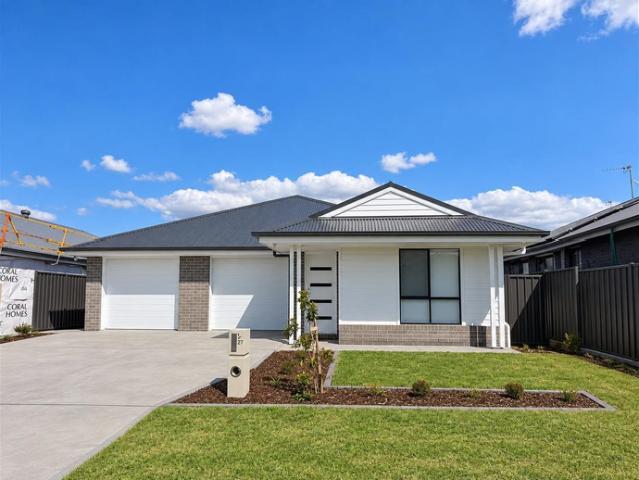 Modern Three Bedroom Home Offering Easy Care Living