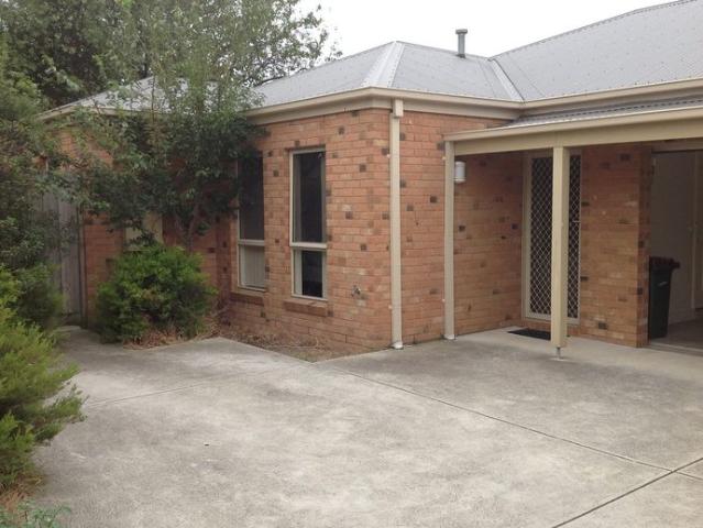 Modern Three Bedroom Home in a Convenient Location!