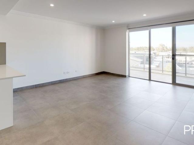 Modern Three Bedroom Home in a Prime Lifestyle Location