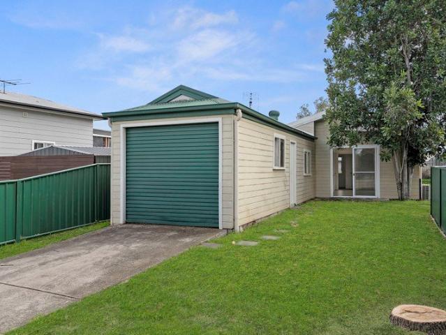 Modern Three Bedroom Home in Convenient Bellbird Location
