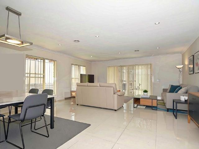 MODERN THREE BEDROOM HOME IN KELSO Available 29/9/26