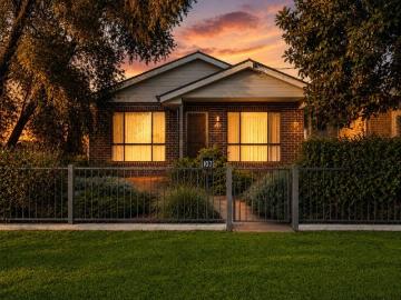 Modern Three Bedroom Home Prime Location Close to Everything