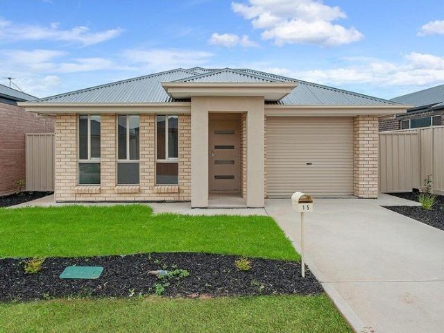 Modern Three Bedroom Home with Everyday Convenience in Munno Para West