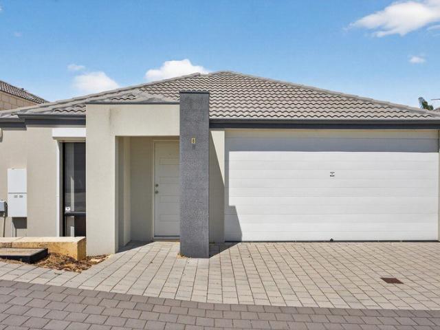 Modern Three Bedroom Property in Complex!