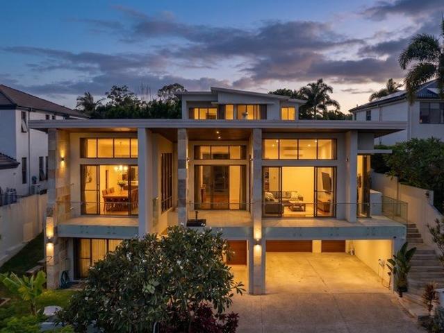 Dual living, Modern Three Level Reinforced Concrete Palatial Home