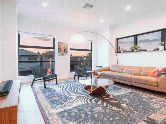 Modern Three Level Residence with Linear Park Views – Only 4km from the CBD