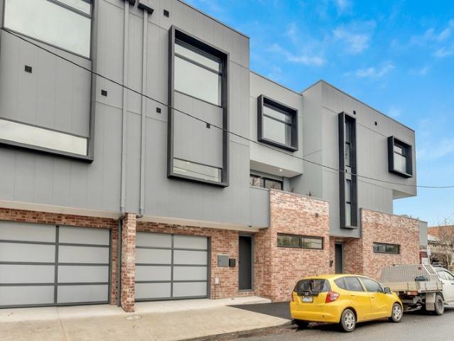 Modern Three Level Townhouse in Heart of Coburg