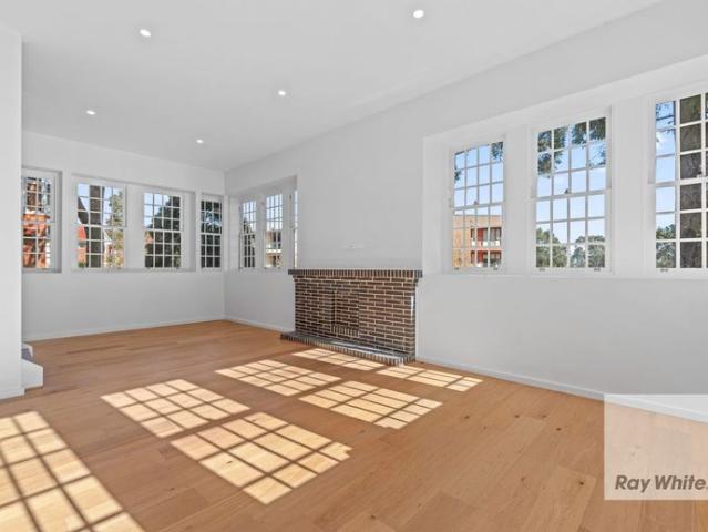 Modern Three Level Townhouse with Internal Lift