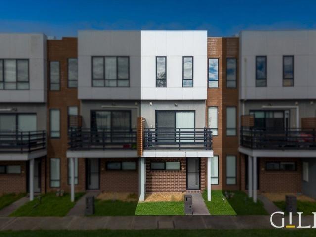 Modern Townhouse in the Heart of Dandenong