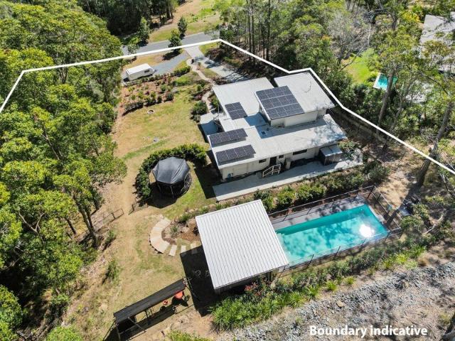 Modern Tranquillity Amongst the Treetops