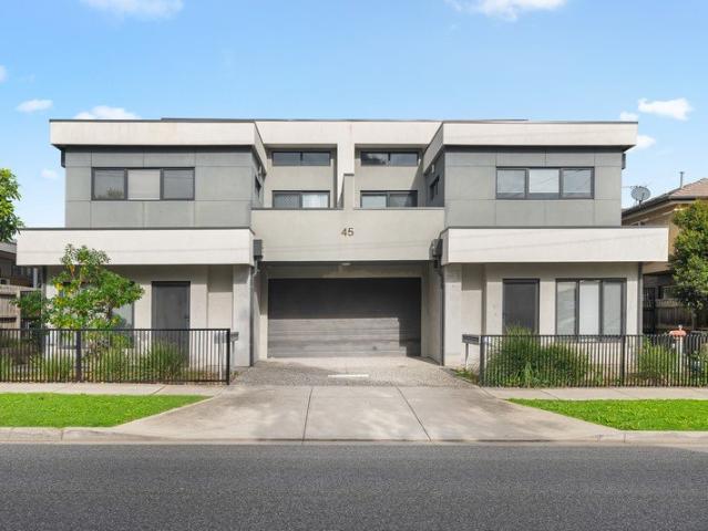 Modern Tri Level Living in the heart of Reservoir