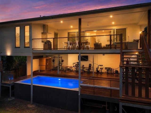 Modern Tropical Living in Blue Chip Location