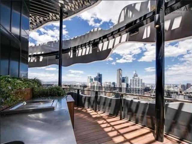 Modern Two Bedroom City Apartment with Stunning Resident Facilities For Lease!