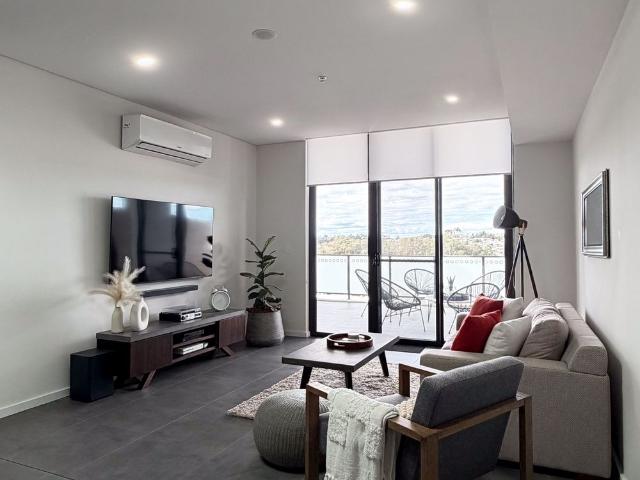 Modern Two Bedroom Apartment Close to amenities!