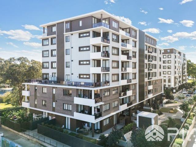 Modern Two Bedroom Apartment Convenient Location