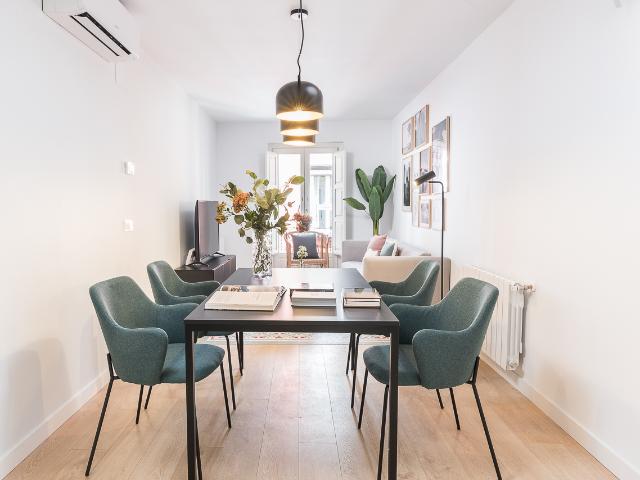 Modern two bedroom apartment in Madrid city centre