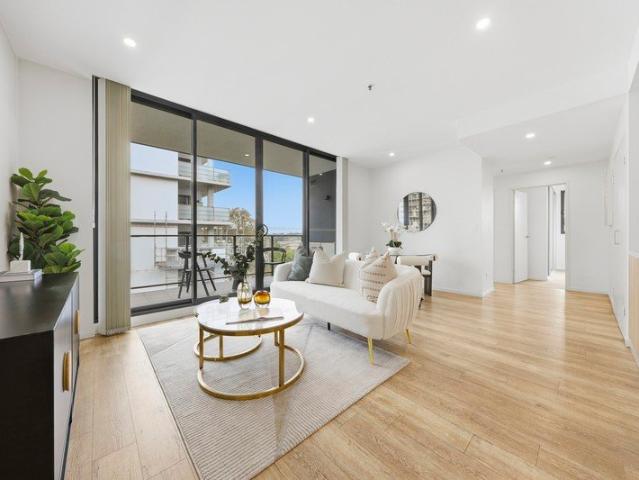 Modern Two Bedroom Apartment in a Convenient Homebush Location