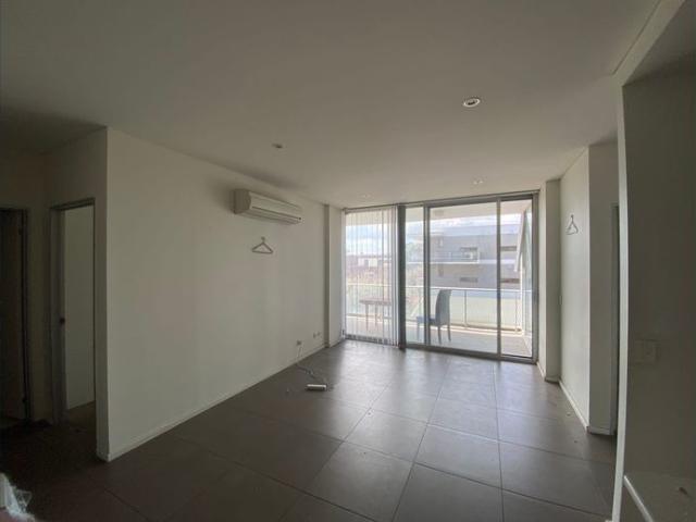 Modern Two Bedroom Apartment in a Convenient Mawson Lakes Location