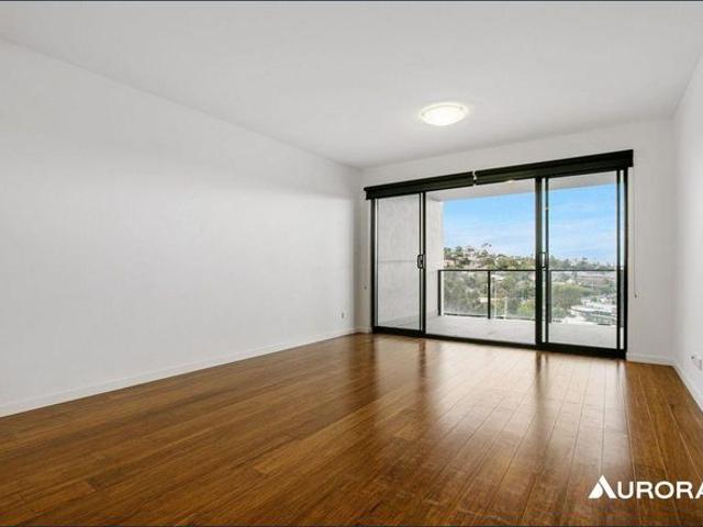 Modern Two bedroom Apartment in a Convenient Mount Gravatt Location