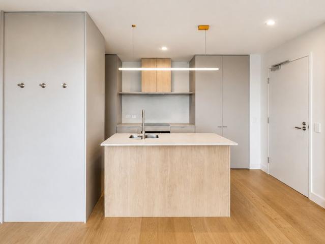 Modern Two Bedroom Apartment in Central Geelong