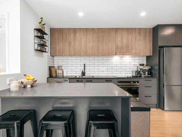 Modern two bedroom apartment in central location