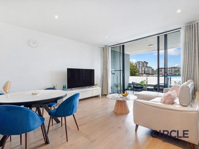Modern Two Bedroom Apartment in Prime Eastwood Location