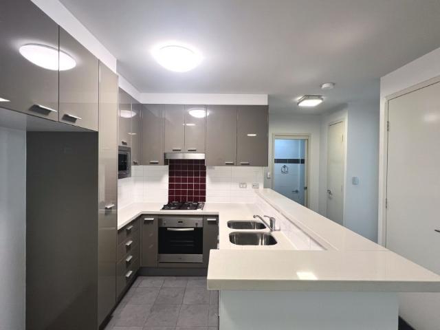 Modern Two Bedroom Apartment in Prime Rhodes Location