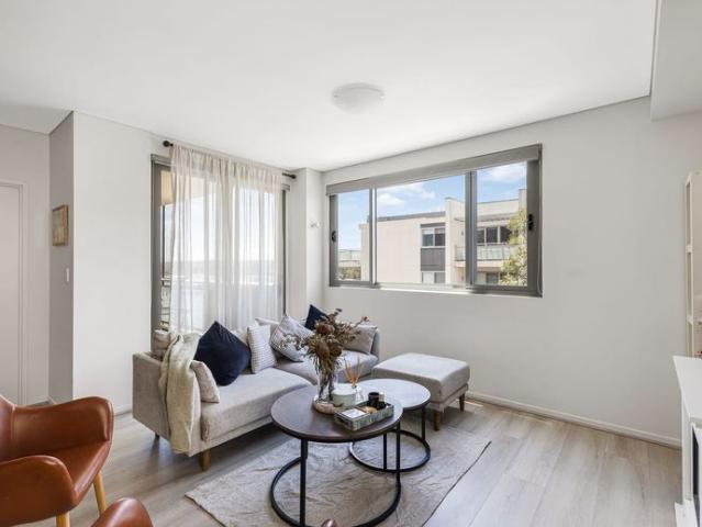 Modern Two Bedroom Apartment in Prime Tallawong Location