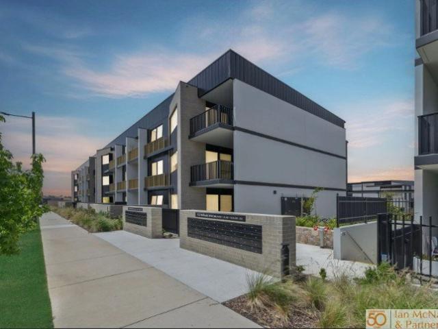 Modern Two Bedroom Apartment in the Avia Complex