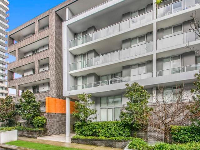 Modern Two Bedroom Apartment in the Heart of Wentworth Point
